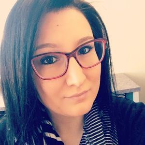 Meet your Posher, Abbey